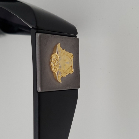 Authentic Versace 90s Sunglasses - Picture 3 of 6